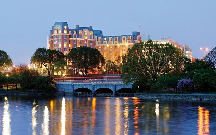 mandarin-oriental-washington-exterior-night-03