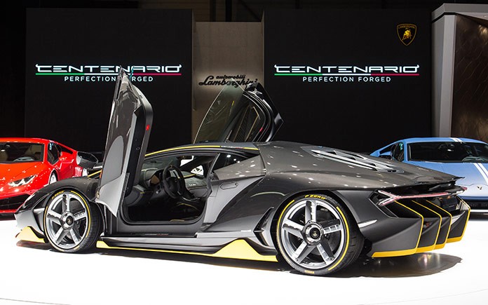 Lamborghini-Centenario-at-2016-Internati