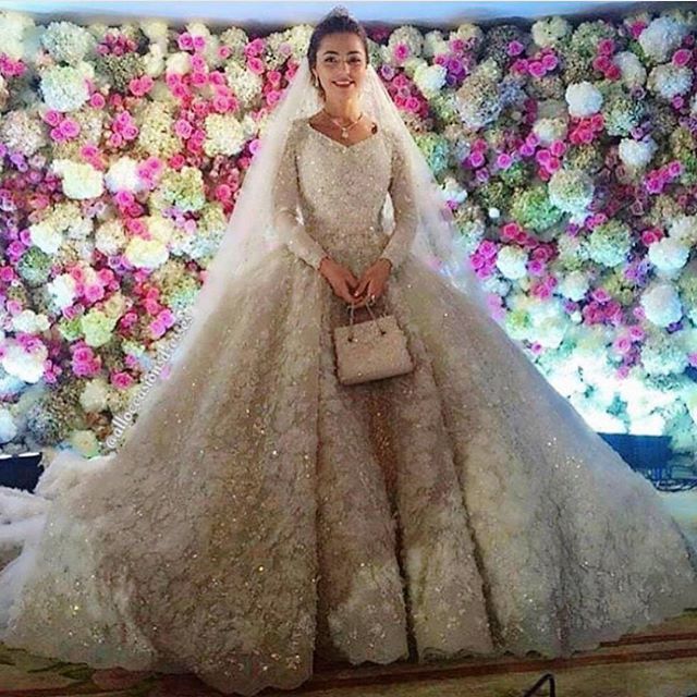 Most expensive wedding dress in best sale the world