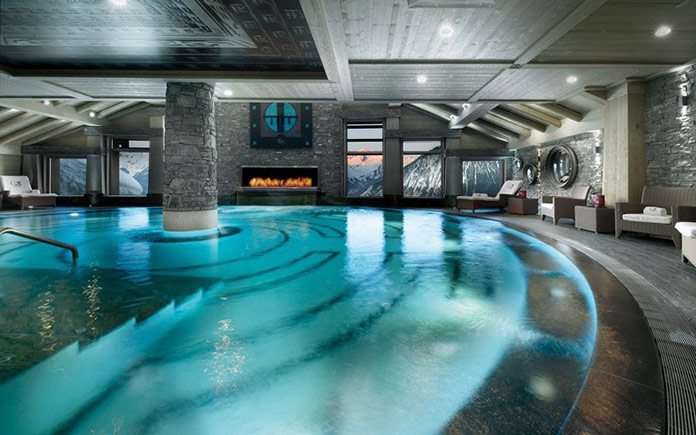 courchevel-hotel-le-k2-pool