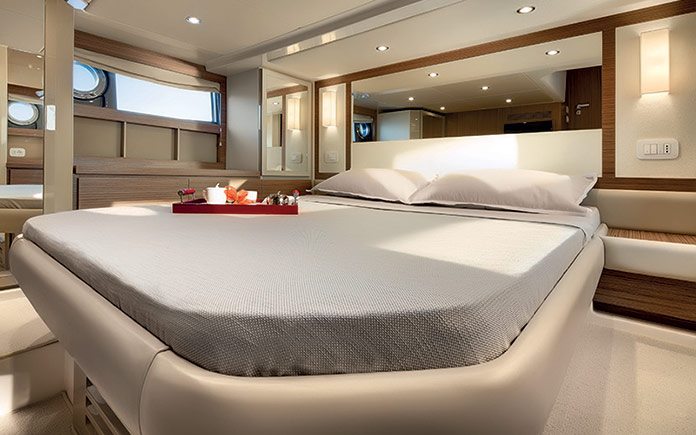 azimut-atlantis-50-master-cabin