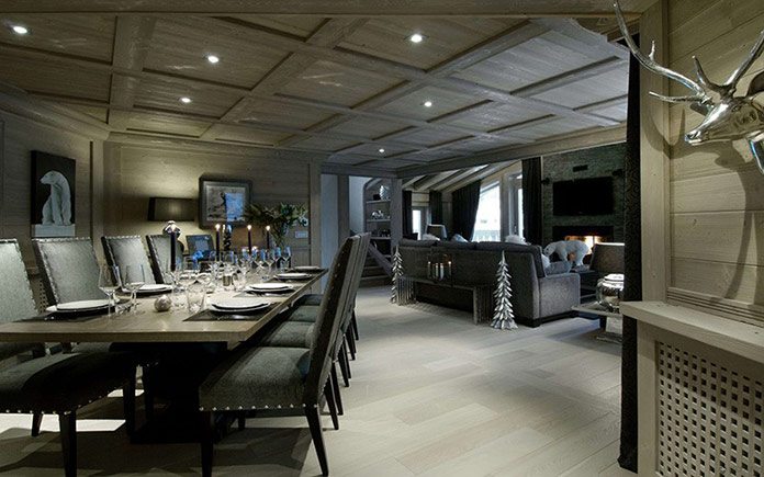 chalet-black-pearl-dining