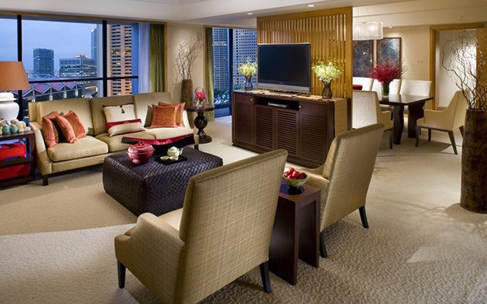 mandarin-oriental-singapore-suite-oriental-suite-living-room-1