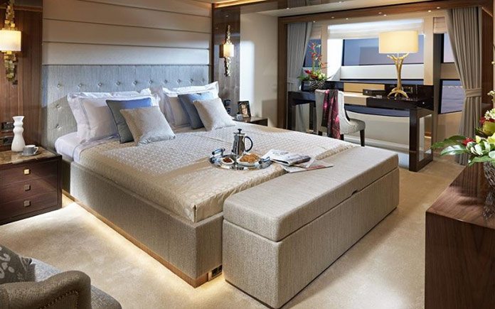 yacht-sunseeker-131-stateroom-2