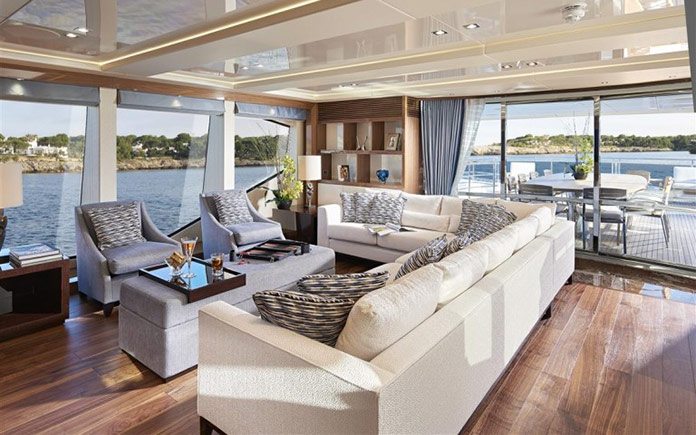 yacht-sunseeker-131-upper-saloon-3