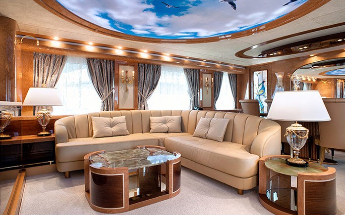 yacht-amer-cento-sitting-room