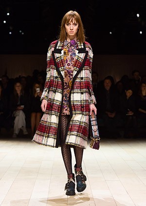 Burberry-Womenswear-February-2016-Collection—Look-20