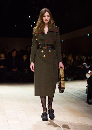 Burberry-Womenswear-February-2016-Collection—Look-45