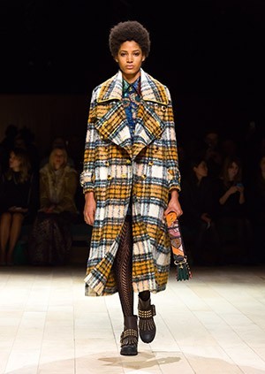 Burberry-Womenswear-February-2016-Collection—Look-56