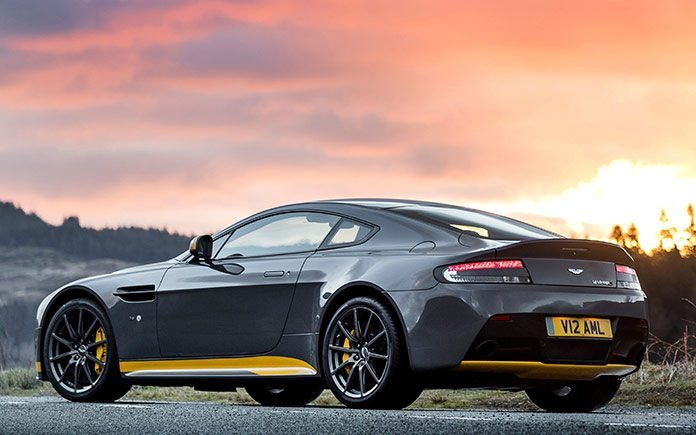 aston-martin-v12-vantage-s-manual-7