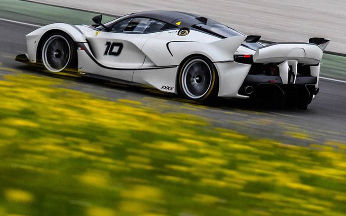 ferrari-fxx-k-on-track-tuscani