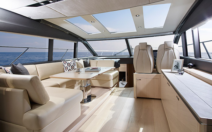 sport-yacht-princess-v58-open-15