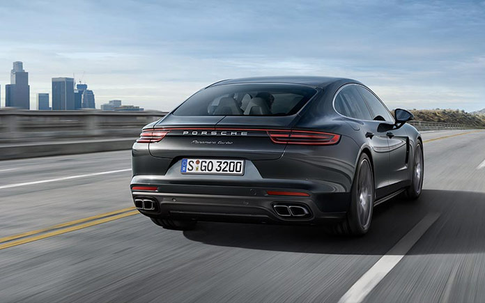 2017-porsche-panamera-luxury-sports-car-1