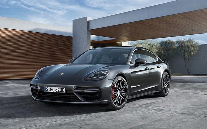 2017-porsche-panamera-luxury-sports-car-3