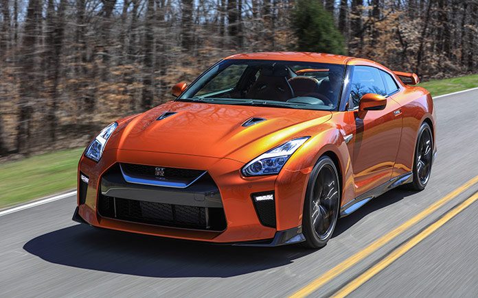 2017_nissan_gtr_11