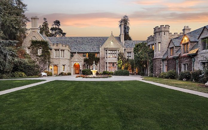 playboy-mansion-los-angeles